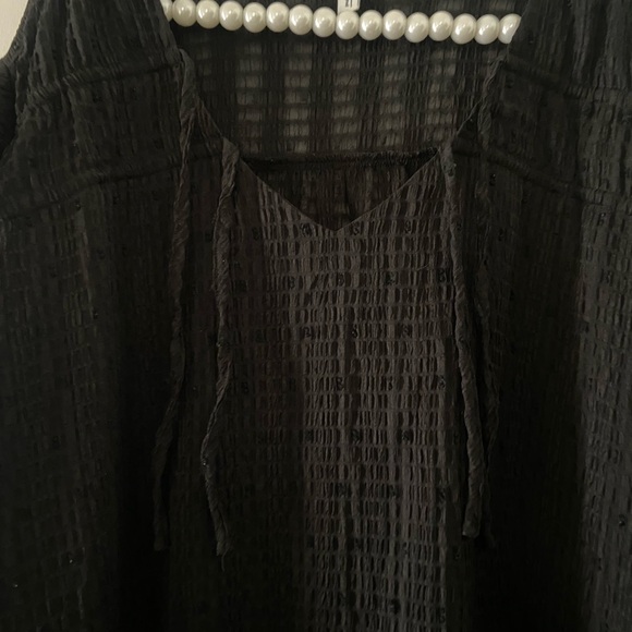 Black Textured Top - Picture 3 of 11